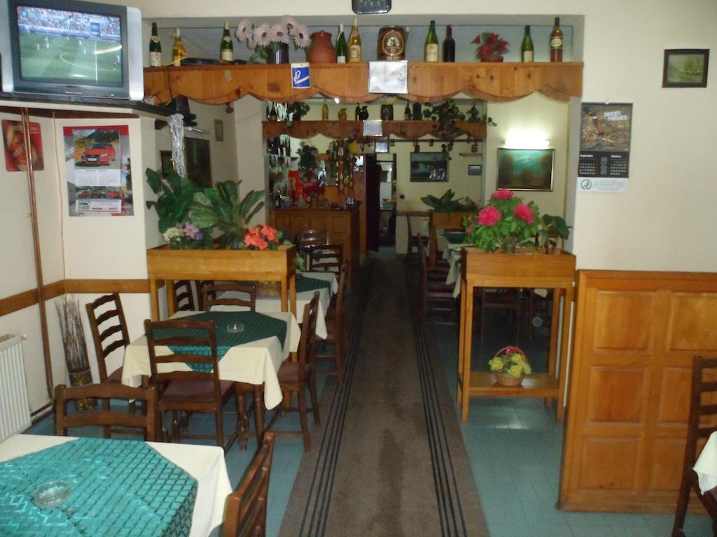 Hostel Olimpik ネゴティン エクステリア 写真